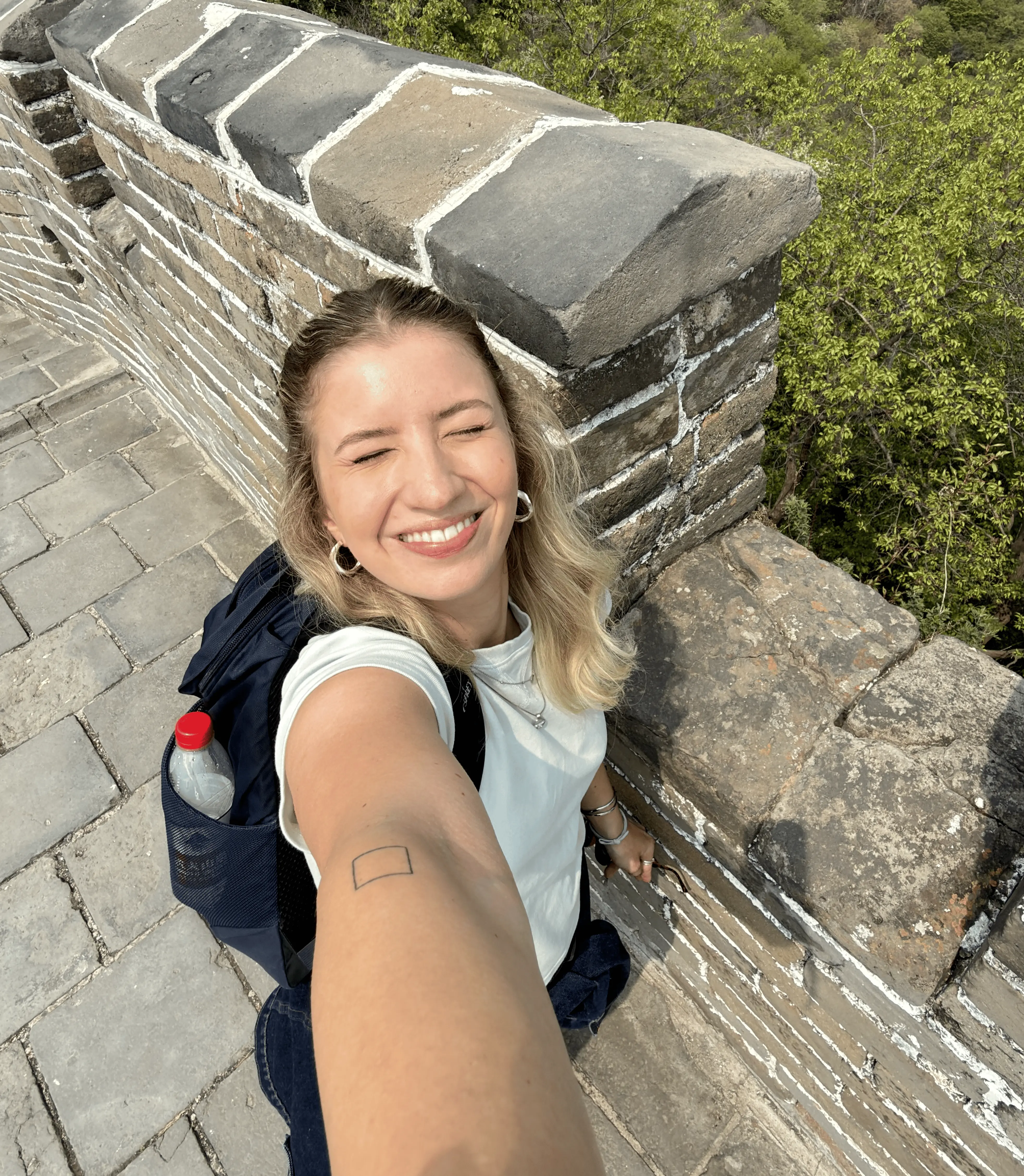 Tiah at the great wall of China